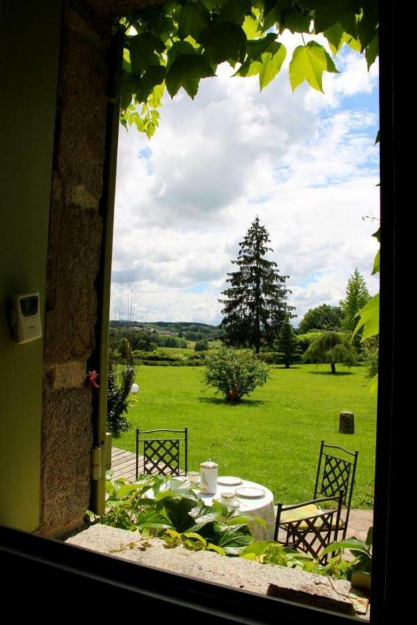 Bed and Breakfast Chez Claire Chamborand Exteriér fotografie